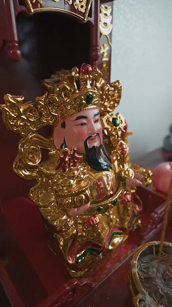 贬值让我成财神第39集