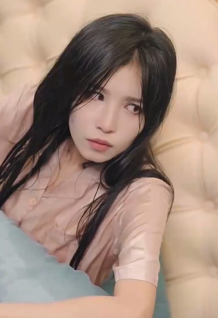 身体互换后首富老公每天替我受虐第01集